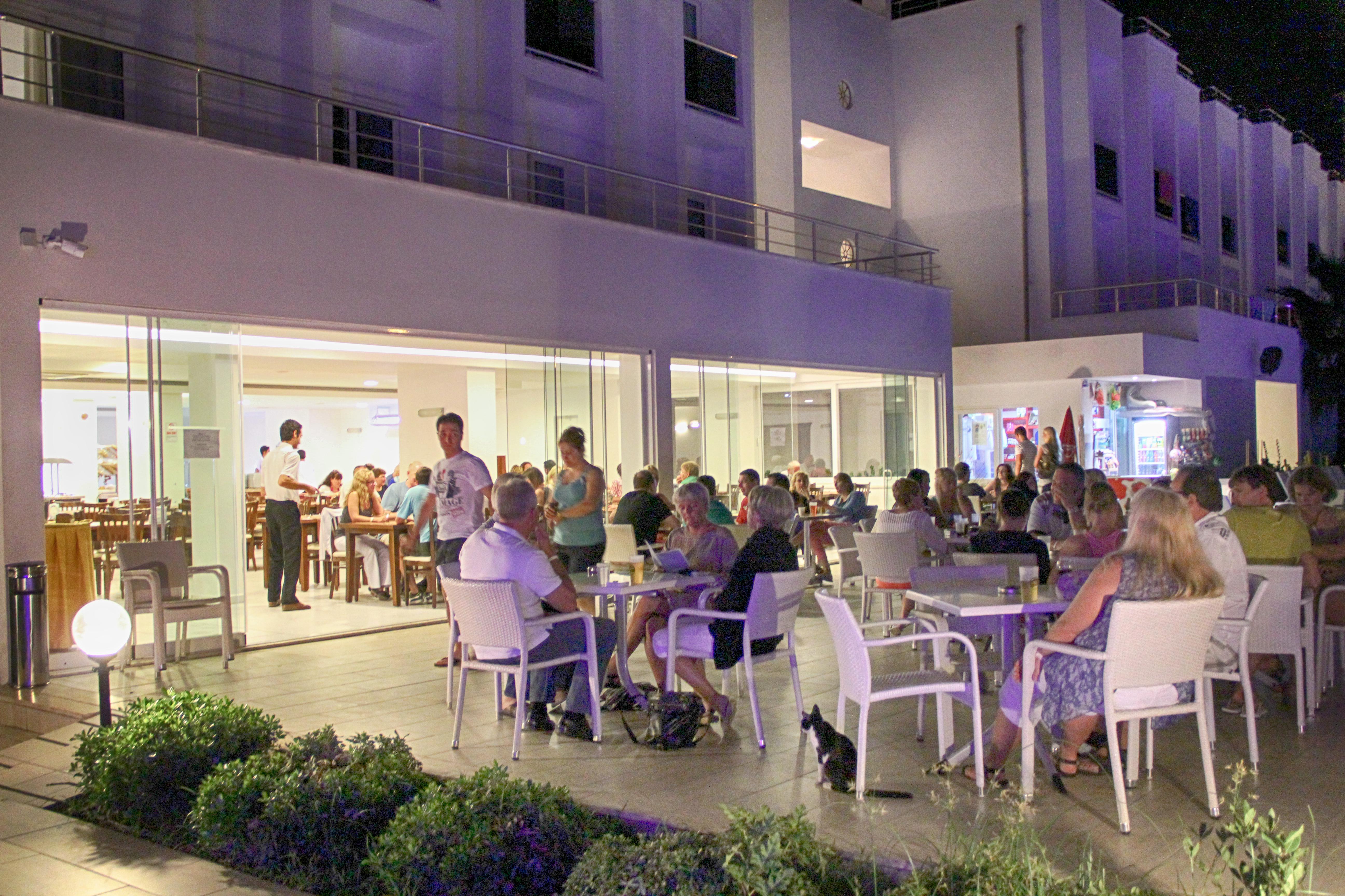 Club Shark Hotel Gümbet Eksteriør billede