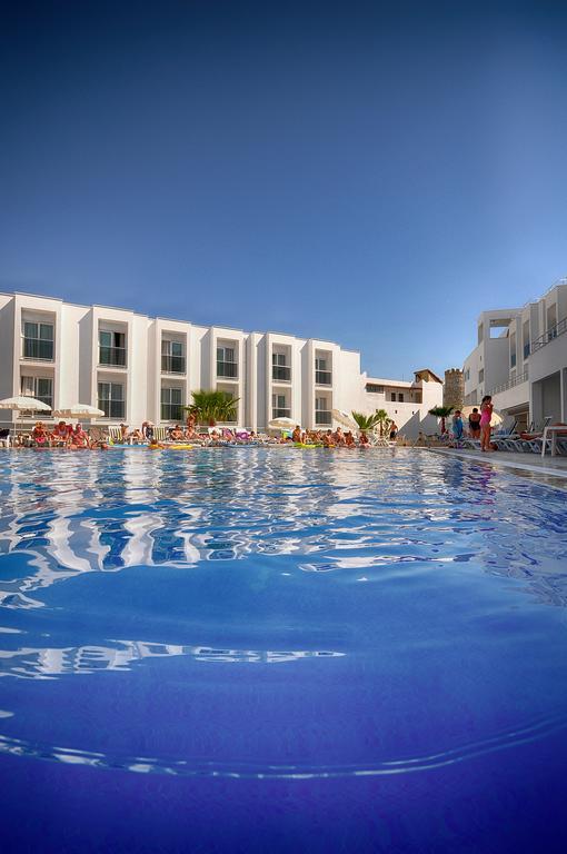 Club Shark Hotel Gümbet Eksteriør billede