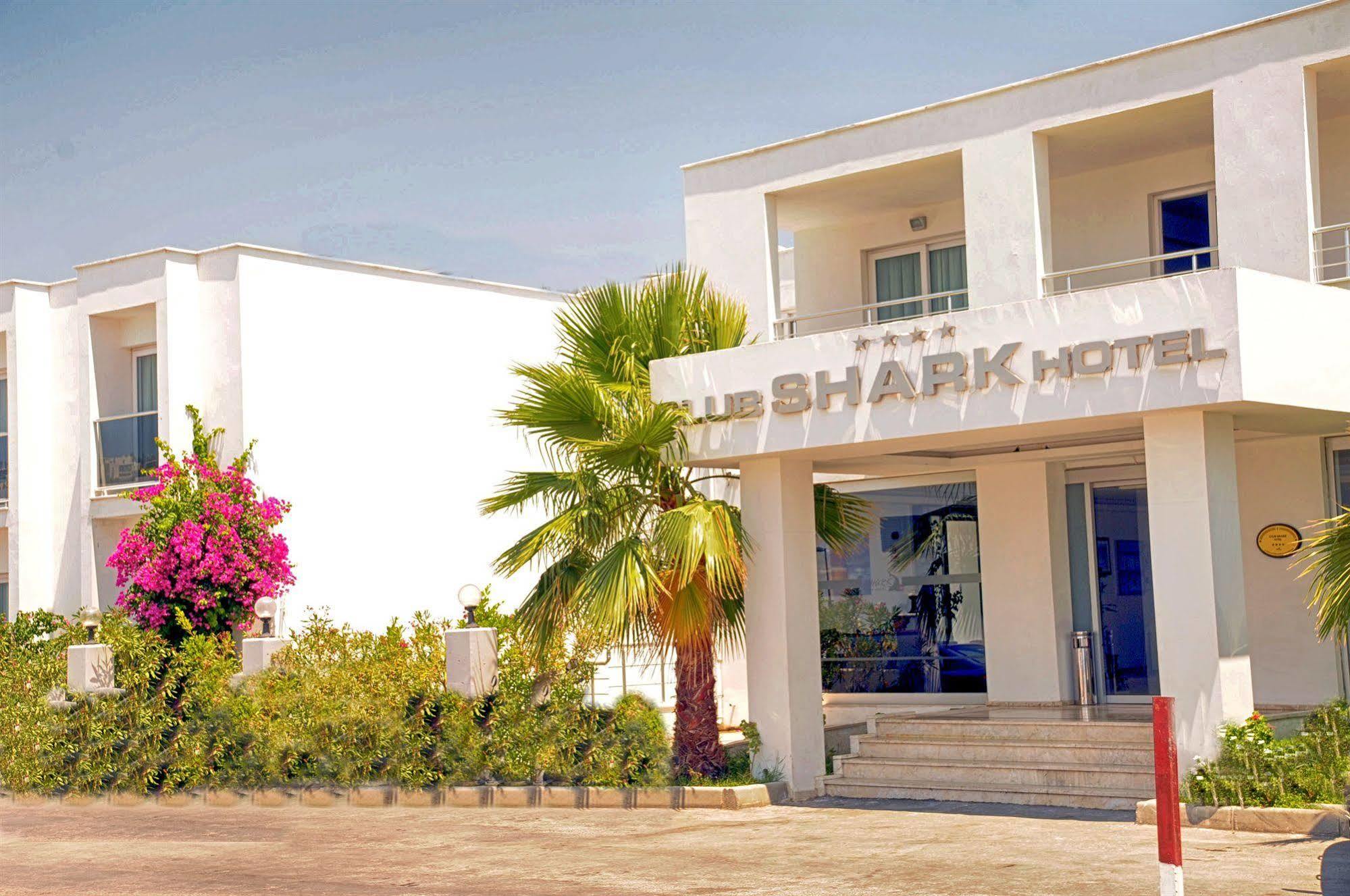 Club Shark Hotel Gümbet Eksteriør billede